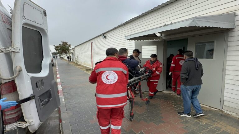 La OMS advierte sobre escasez de recursos médicos en la Franja de Gaza 1 pal 2
