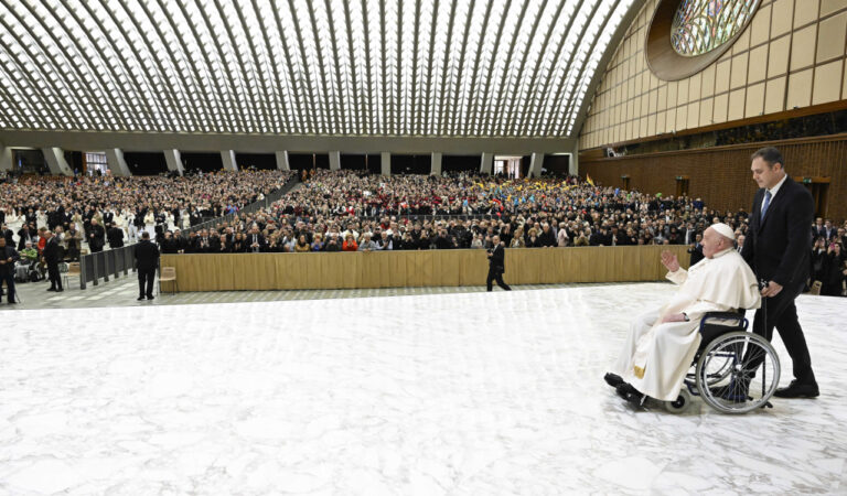 Papa Francisco es hospitalizado por una bronquitis 1 papa francisco01