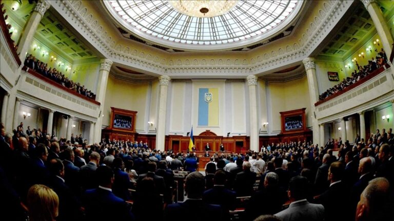 Parlamento ucraniano rechaza prórroga para extender mandato de Zelenski 1 parlamento ucraniano