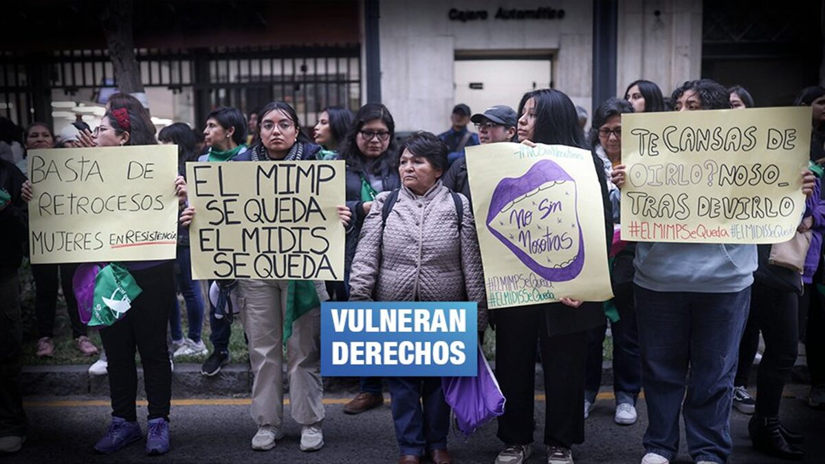 Organizaciones feministas se movilizan en rechazo al cierre del Ministerio de la Mujer en Perú 1 peru