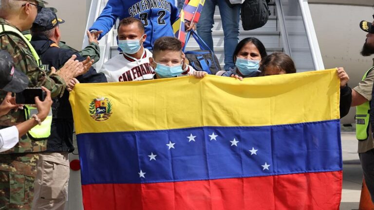 Venezuela recibe a sus connacionales con los brazos abiertos 1 venezolanos 1