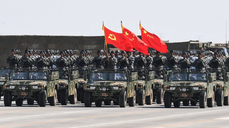 Xi Jinping firma nuevas normas para fortalecer el Ejército chino 1 xvd8eumc