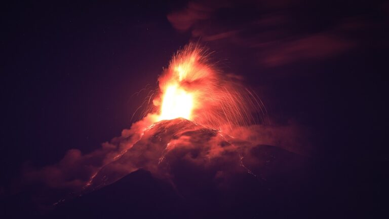 Más de 1.000 evacuados por erupción del volcán de Fuego en Guatemala 1 364c2c0d7425bf1a1fd6364693db7d1d69ced4f5