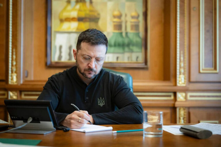 Medvédev señala servidumbre de Ucrania y Europa a Estados Unidos 1 877fb88d8b05d9d24dbda500d7590e3cc62b8964
