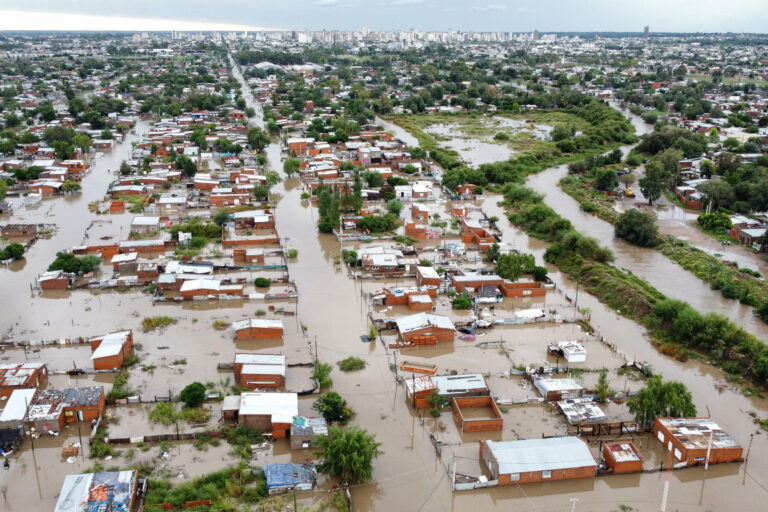 Argentina: Catástrofe climática en Bahía Blanca deja 10 muertos y más de mil evacuados 1 8d3dedefc85d7b279c55bdccc99b711b874f6836w
