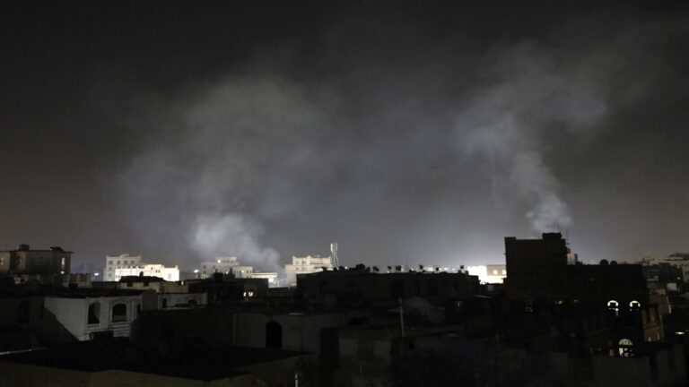 Estados Unidos lanza 13 nuevos bombardeos masivos sobre la capital yemení 1 9ddd825696ce471c623a1c5558cc4b28d336f5b0