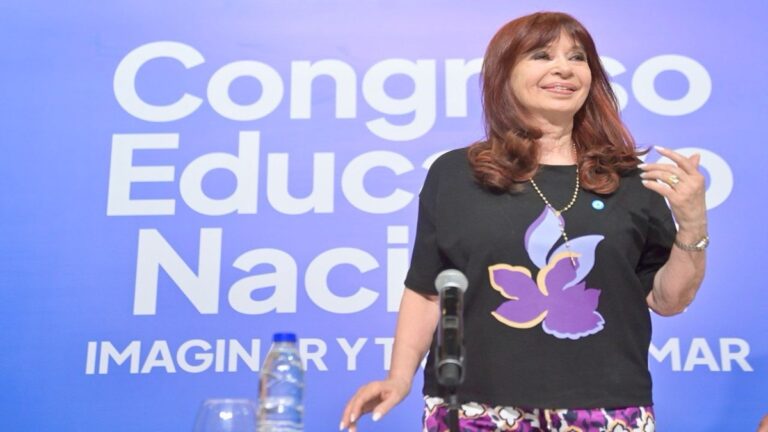 Cristina Fernández alerta sobre la descomposición institucional en Argentina 1 a2f42813 d56b 4b56 af11 75ed0f550ef1
