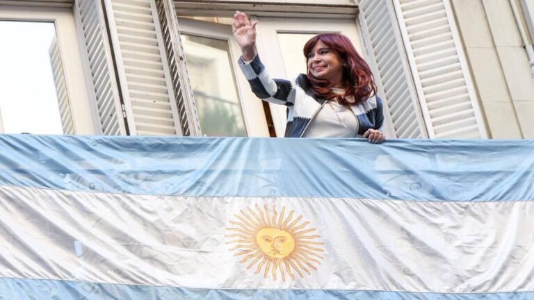 Cristina Fernández confronta a Javier Milei y EE.UU. 1 arr 1