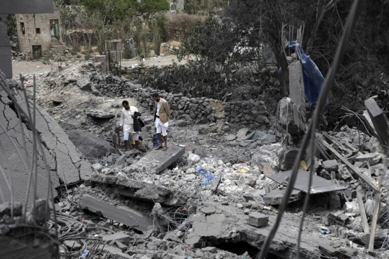 ataque aereo estadounidense alcanza un edificio residencial