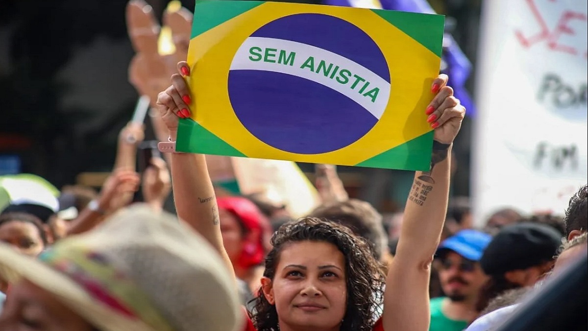 Brasil: rechazan amnistía para Bolsonaro y otros implicados en actos golpistas 1 brasil movilizaciones vs amnistia jair bolsonaro foto bf
