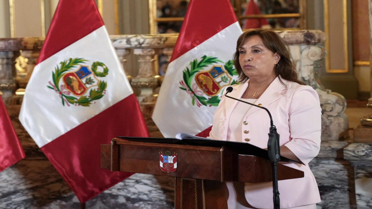 Extienden denuncia contra la presidenta de Perú ante la Corte Penal Internacional 8 dina boluarte