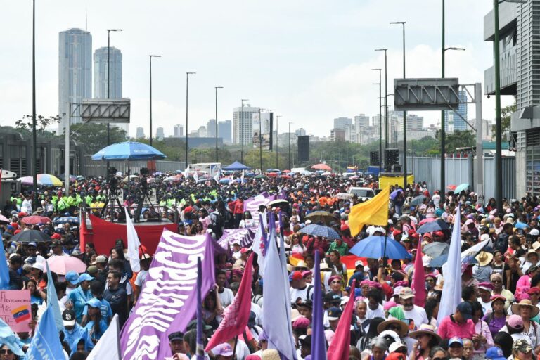 Venezolanas marchan juntas para celebrar Día Internacional de la Mujer 1 fsfsdfsdfsdfsd