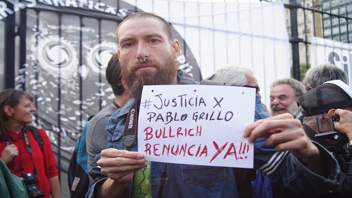 Fotorreportero Pablo Grillo “salió bien” de segunda cirugía, pero continúa en estado crítico 6