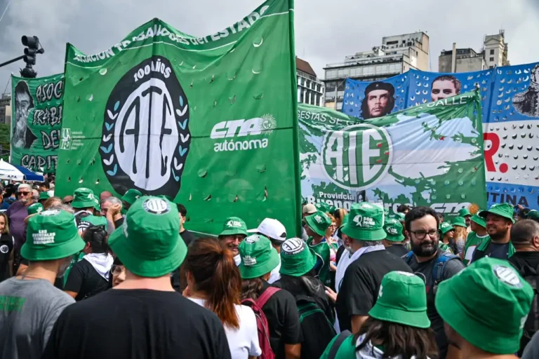 Argentina: ATE denuncia incentivos por despidos y convoca a paro nacional 1 imagen de whatsapp 2025 03 24 a las 15 35 54 c9a85a56