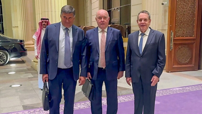 Rusia y Estados Unidos buscan consensos en reunión clave en Arabia Saudita 1 la declaracion sobre los resultados de las consultas con ee uu no se adopto por la postura de kiev