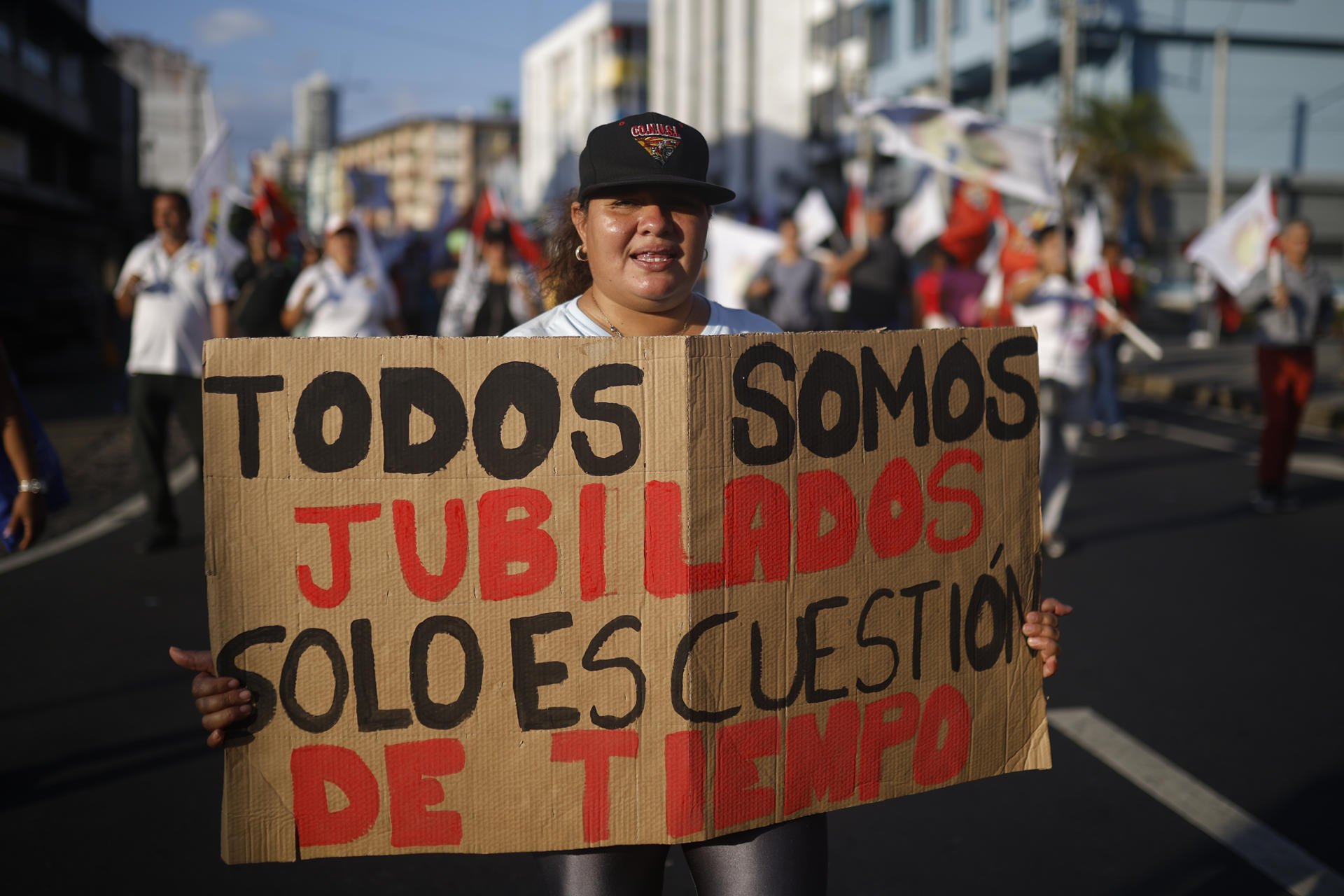 Suntracs confirma huelga de 24 horas este viernes en Panamá 6 manifestante panamena