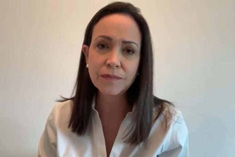 María Corina Machado celebra revocatoria de licencia a Chevron para operar en Venezuela 1 mcm