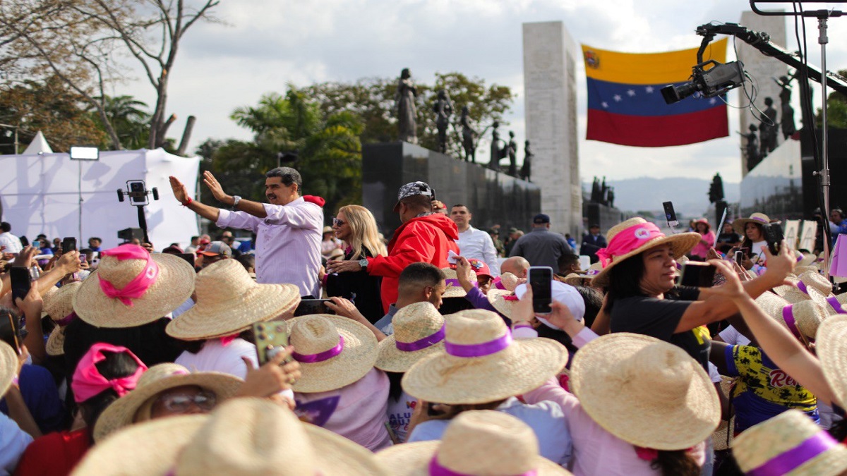 nicolas maduro 8m foto prensa presidencial