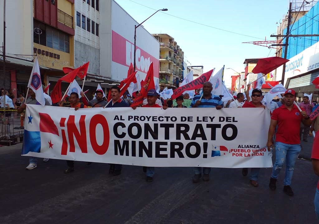 panama contra contrato minero