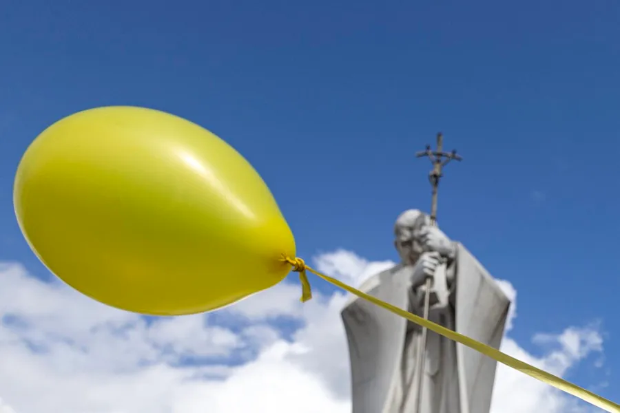 Papa Francisco renueva su llamado a la oración por la paz en países afectados por conflictos 5 papa enfermo 3