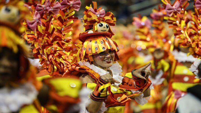 Tiempo de Carnaval: Sudamérica vive su segunda noche de festividades 1 portada