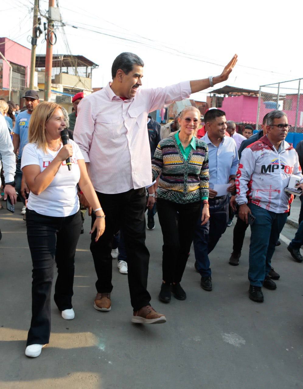 Presidente Maduro sigue consolidando el Sistema de Gobierno Popular y Comunal 6 presidente y primera dama