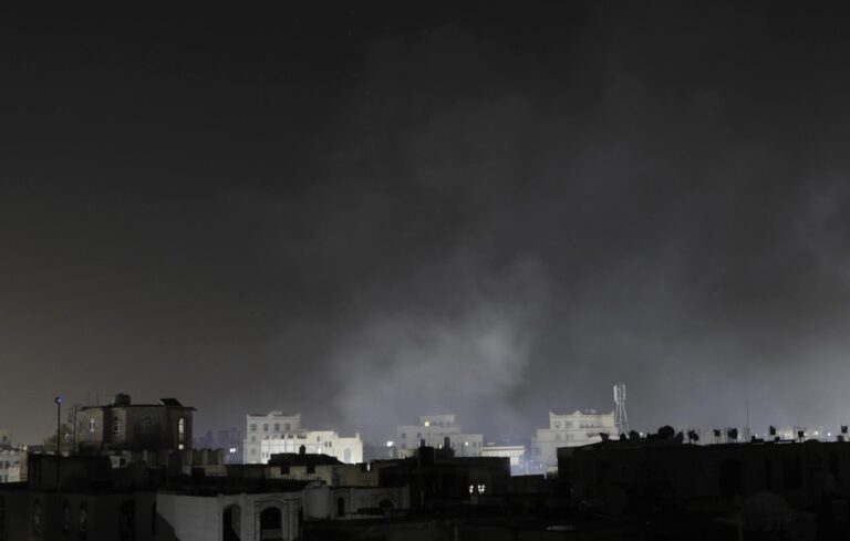 EE.UU. bombardea isla yemení Kamaran en agresión imperialista 1 050e23075e0fc16864efa739f14aaaee576b3781w
