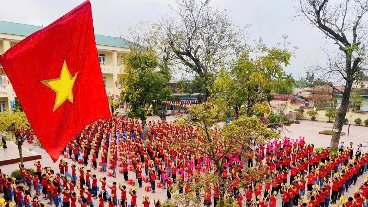 En imágenes: Celebran 50 aniversario de la reunificación de Vietnam 3 1