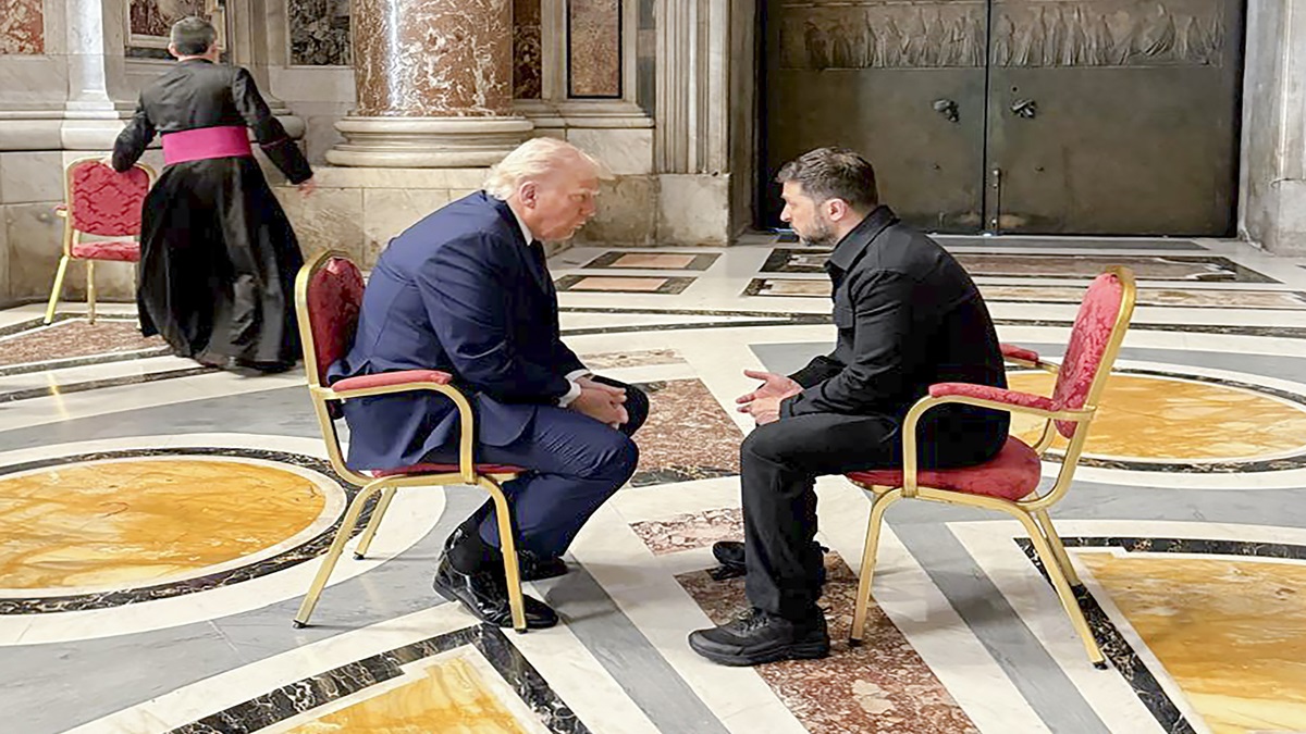 Trump y Zelenski conversan previo al funeral del papa en Basílica de San Pedro 3 10fce2424b19be8eb96e9474c9be2eb7ad97f3c4