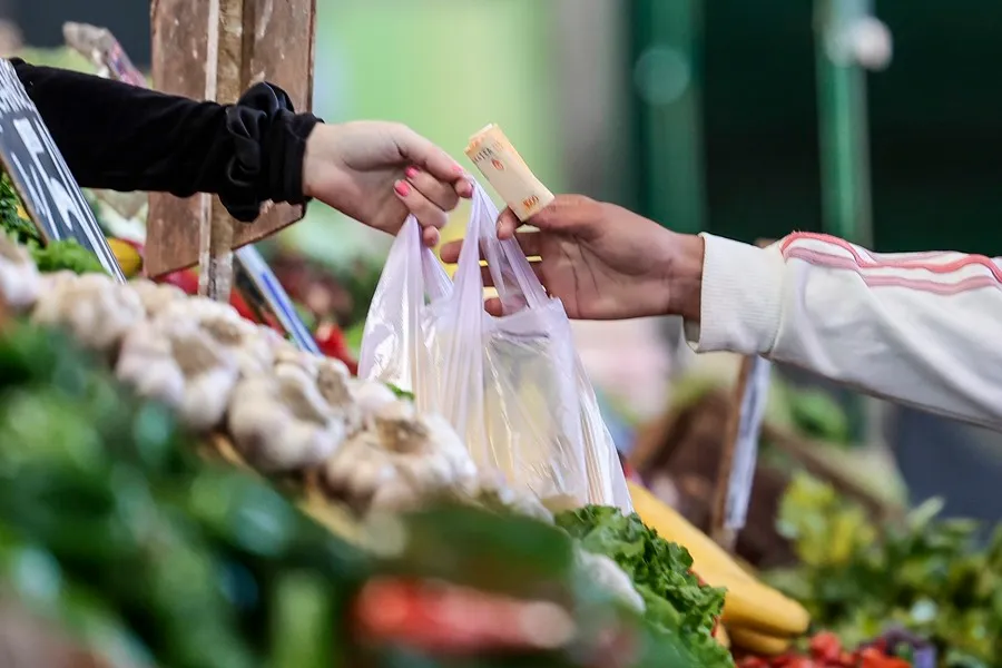 Argentina registra un aumento de 43% en el costo de las verduras 3 ame1188 argentina inflacion