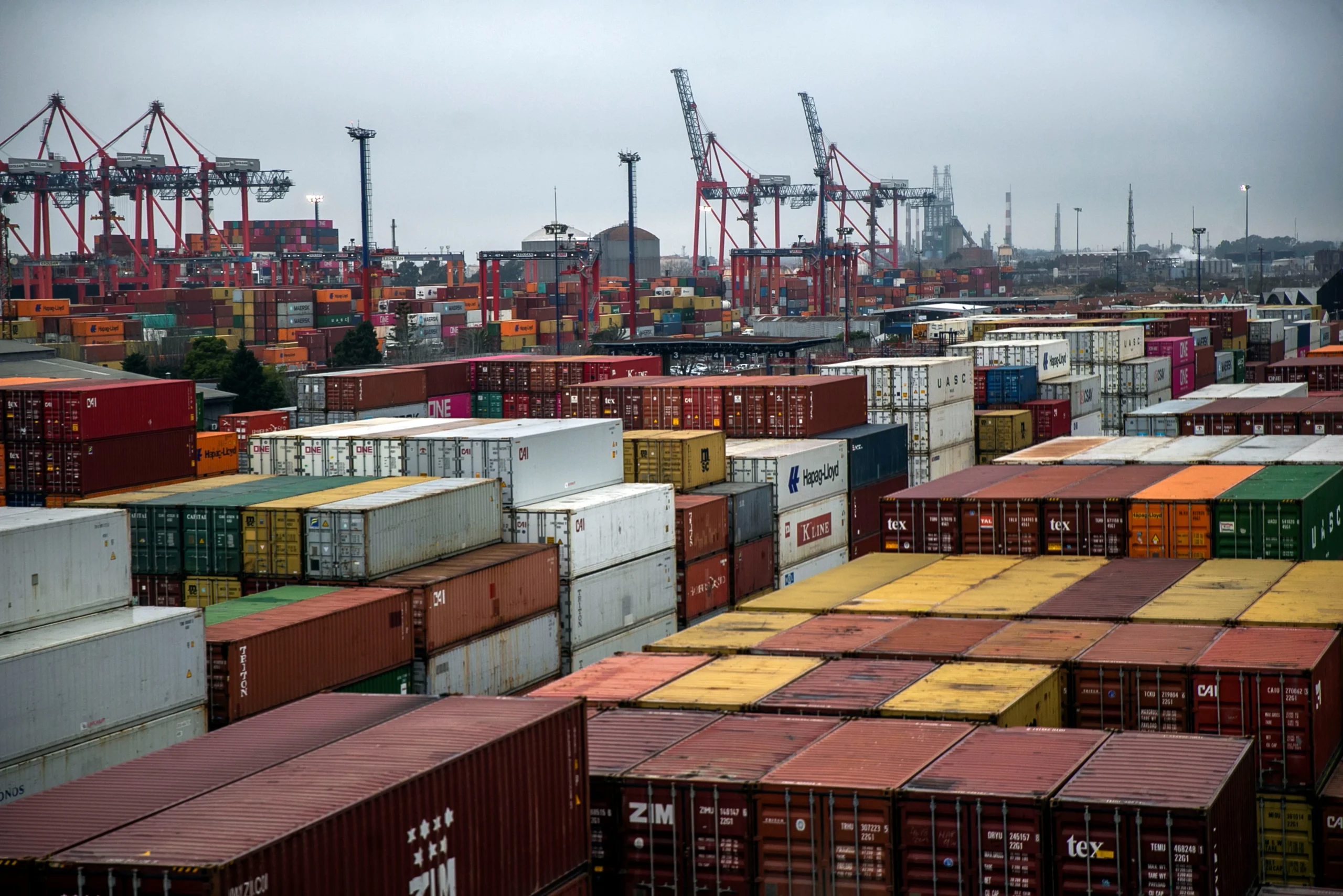 Sector aduanero de Argentina mantiene paro de 48 horas para exigir respuestas a sus demandas 10 argentina importaciones scaled
