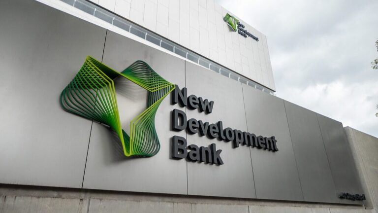 banco de desarrollo brics
