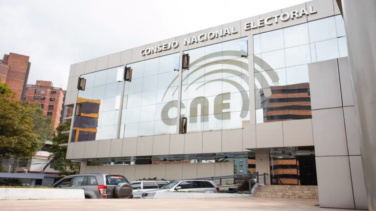 Antifascistas de Ecuador denuncian golpe electoral y ataque neofascista a la democracia 1 cne ecuador foto pl