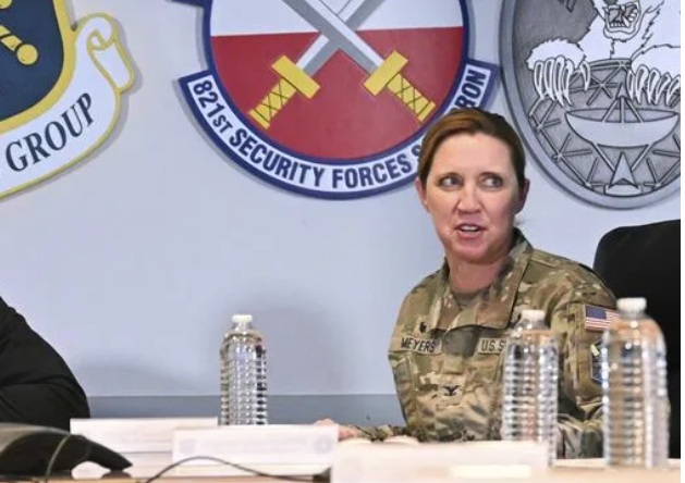 EE. UU: Suspenden a Coronela por oponerse a amenaza militar de Trump sobre Groenlandia 1 coronel efe