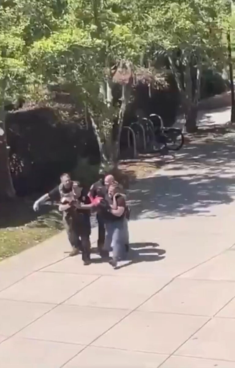 Tiroteo masivo en Universidad de Florida deja al menos seis heridos de gravedad 1 e6d066bc03eb66a7d33469cf2821324163d986c3w