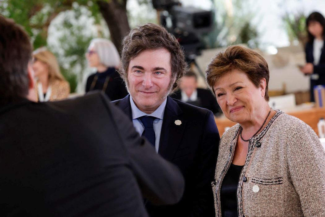EE.UU. condiciona respaldo hacia Argentina frente a negociaciones con FMI 1 ea5151 italy g7 summit