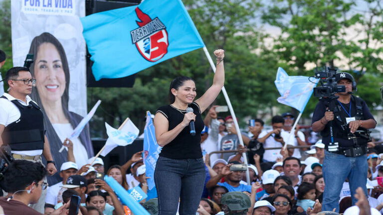 Candidata ecuatoriana denuncia "acciones desesperadas" del Gobierno a horas de segunda vuelta electoral 1 ecuador luisa gonzalez