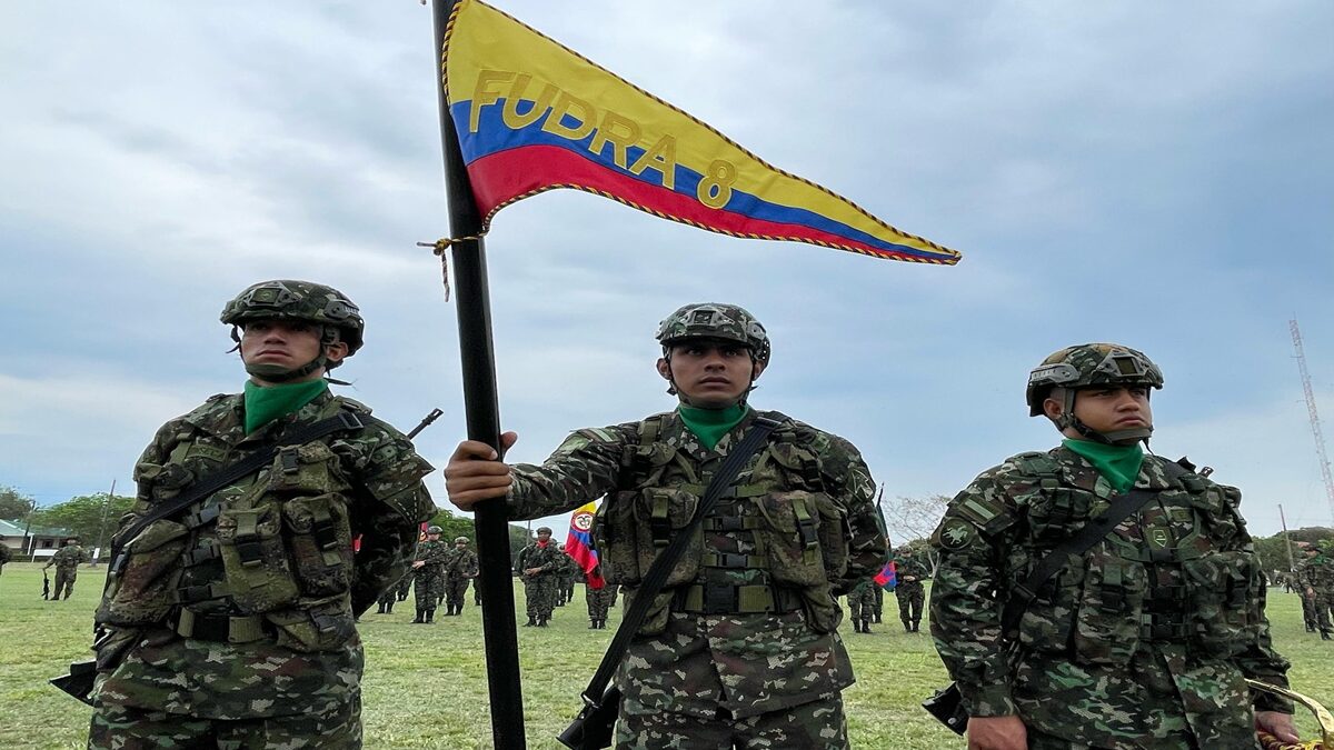 Ejército de Colombia despliega soldados en el departamento de Arauca 8 eeee