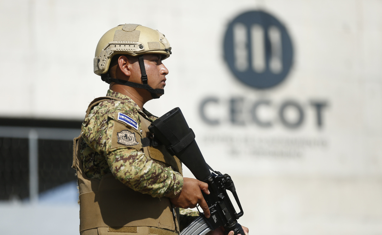 Tribunal ordena que migrante encarcelado en el Cecot de El Salvador retorne a EE.UU. 9 eeuu migrante cecot
