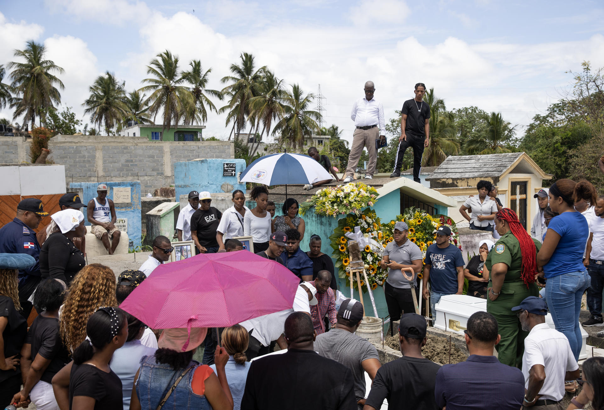 Extienden en República Dominicana duelo nacional por víctimas de discoteca colapsada 2 ff01b5bba90e35cd24aa5ab93c0eaa7d4d619a28w
