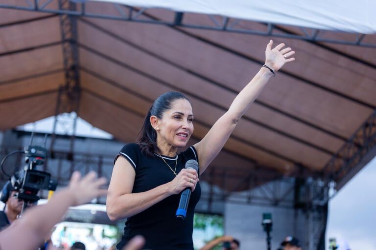 Luisa González lidera las encuestas rumbo al balotaje en Ecuador 1 gnk9mrzxqaaxr6s