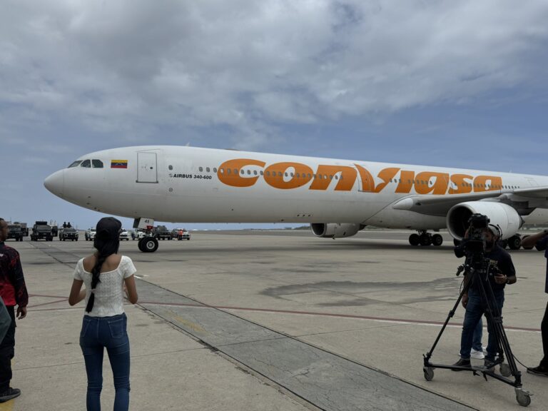 Cientos de migrantes venezolanos arriban a Venezuela provenientes de México 1 gnnzpl4wyaaoi9g