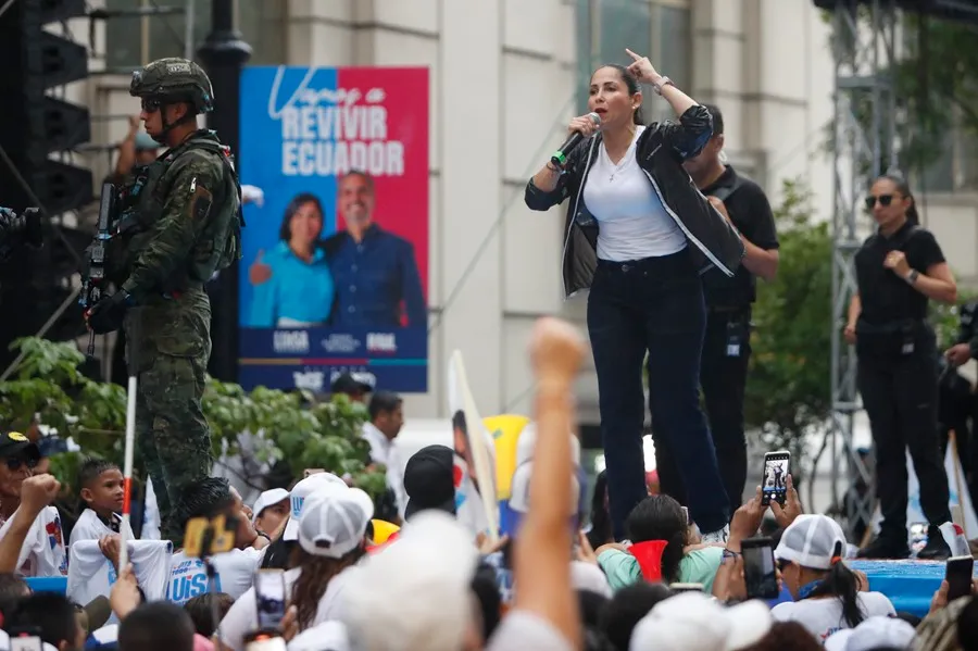 Revolución Ciudadana denuncia "fraude sistemático" durante jornada electoral 9 luisa genete