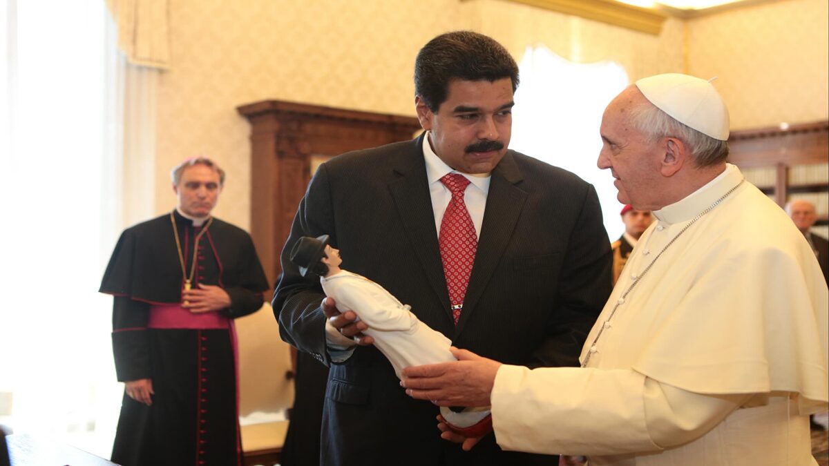 Presidente Maduro: “Su pontificado fue brújula moral frente al resurgimiento del fascismo” 6 madurooo