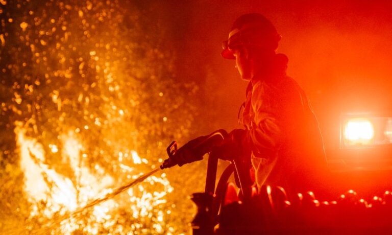 EE.UU.: Incendio forestal azota a New Jersey y afecta al menos 8.000 hectáreas 1 new jersey