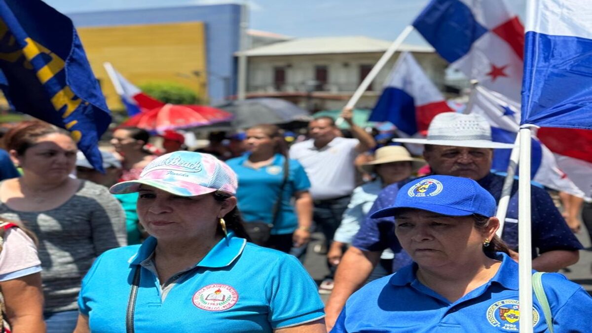 Presidente panameño mientras sindicatos protestan: Ley de CSS "llegó para quedarse" 2 pp