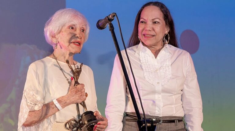 Nonagenaria actriz cubana Verónica Lynn recibe Premio Lucía de Honor 1 premio lucia honor