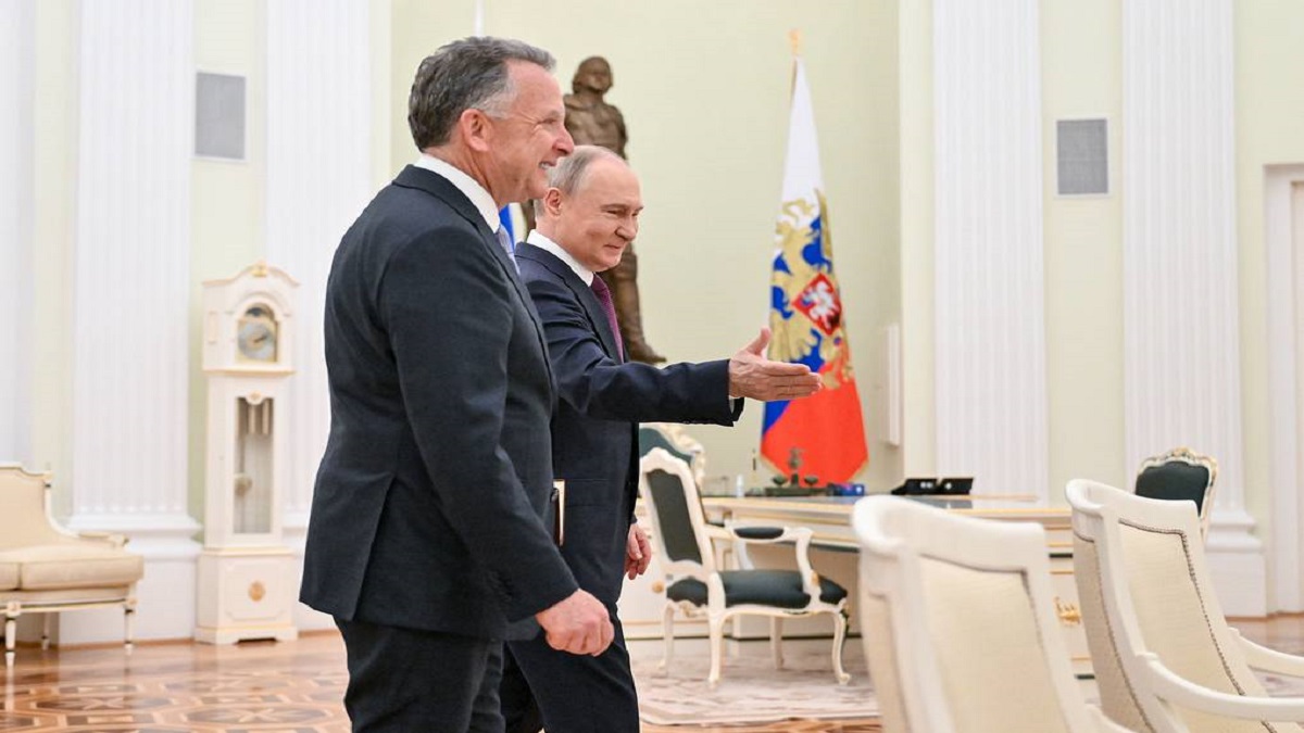 Putin y enviado especial de Trump discuten en Moscú la reanudación de conversaciones directas entre Rusia y Ucrania 6 putin y witkoff foto tass