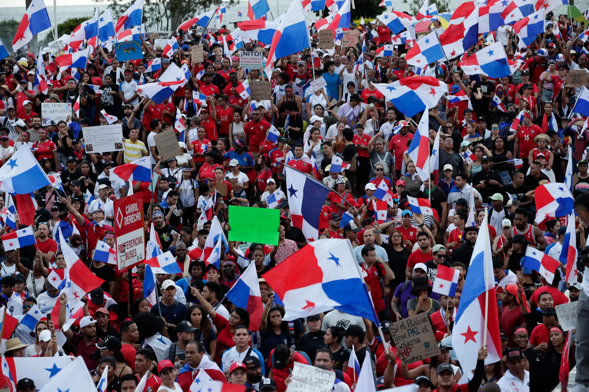 Docentes y organizaciones sociales en Panamá se movilizan contra reforma al Seguro Social 5 rss efe1fa0653c67b57ef242f6631c16d7093a176adad6w