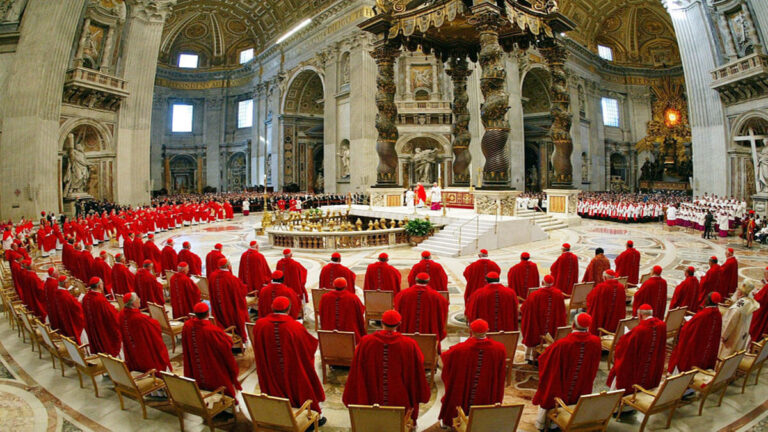 Colegio Cardenalicio iniciará las deliberaciones para definir la fecha del funeral del papa Francisco 1 vaticano